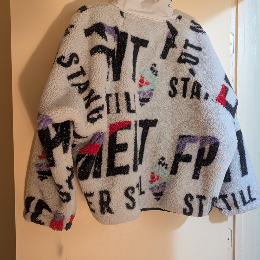 Free People - Hit The Slopes Printed Logo Fleece Pullover, Size Large, NWT - Picture 3 of 5